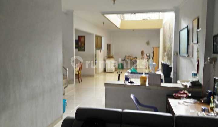 Rumah Besar Dijakarta Pusat Petojo Selatan 1