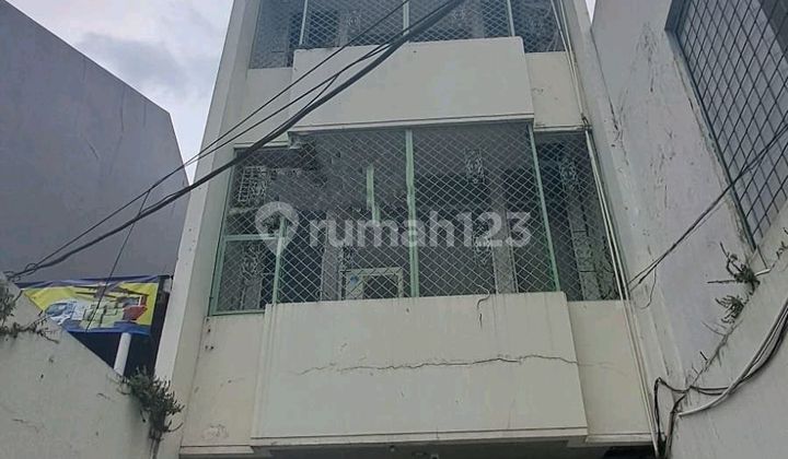 Gajah Mada Happiness Ruko Four and a Half Floors 1