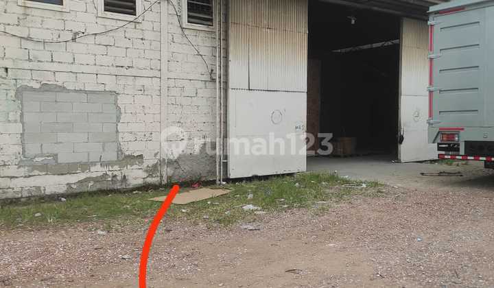 Gudang Tepi Jalan Raya Juru Mudi Parkiran Luas 1000m2