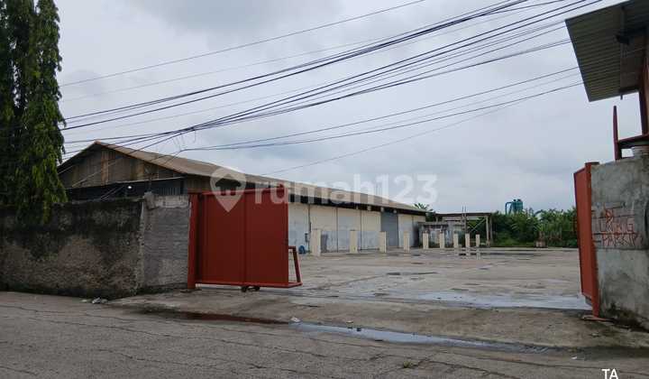 Land in Kapuk Kamal Raya with Dense Infrastructure, 1 Km from the Airport Toll Road