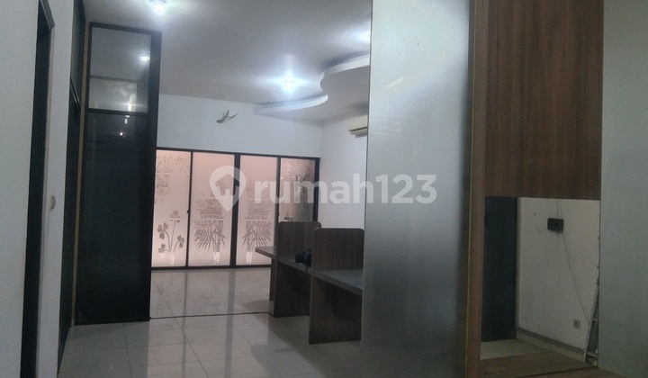East Cideng Single-Story Commercial Building For Sale Cheap East Cideng Single-Story Commercial Building For Sale Cheap