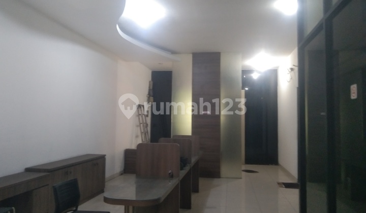 East Cideng Single-Story Commercial Building For Sale Cheap East Cideng Single-Story Commercial Building For Sale Cheap