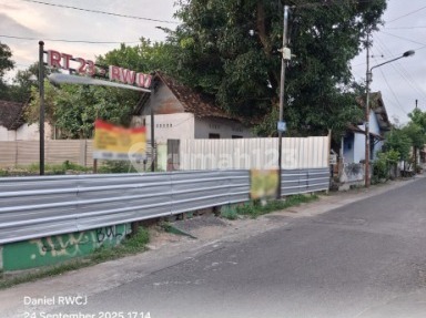 Tanah 655 Meter Persegi Dekat Hotel The Alana Malioboro Mantrijeron Yogyakarta. Tanah 655 Meter Persegi Dekat Hotel The Alana Malioboro Mantrijeron Yogyakarta.