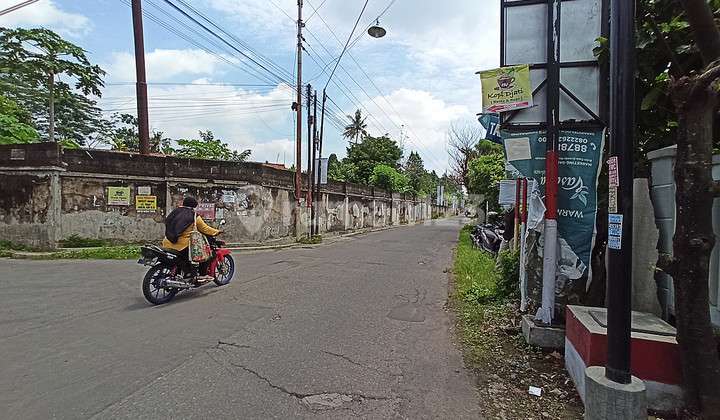 TANAH SELUAS 1078 METER PERSEGI DI JL TIMOR-TIMOR, DEKT JAKAL KM 6. TANAH SELUAS 1078 METER PERSEGI DI JL TIMOR-TIMOR, DEKT JAKAL KM 6.