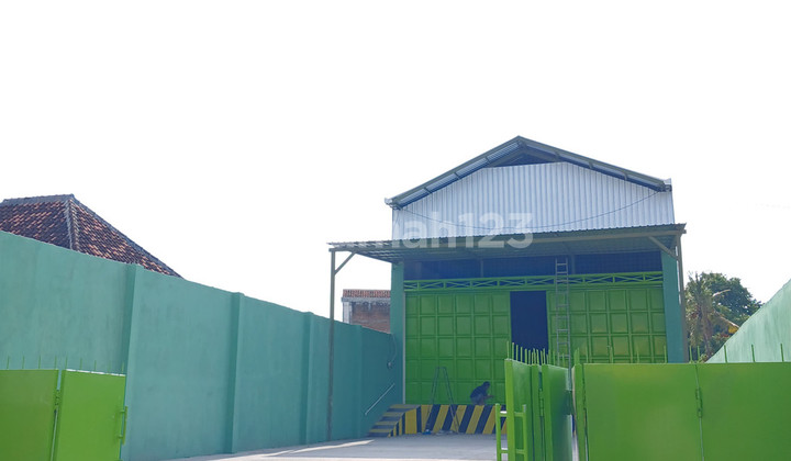 For Rent: Spacious 807m² Warehouse, Strategic Location on Jl Imogiri Barat, Sewon, Bantul