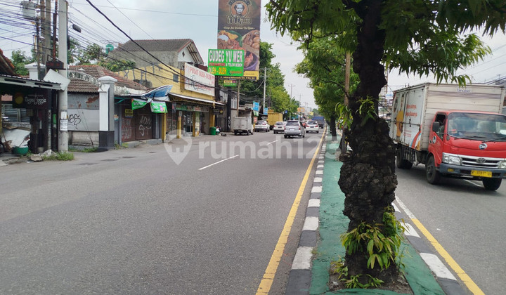 For Sale Commercial Space Location Near Sambilegi Market Maguwoharjo Depok Sleman. 2