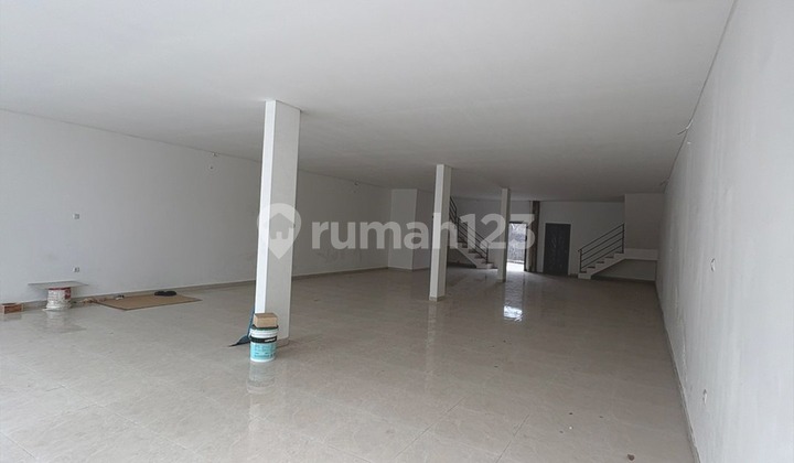 FOR RENT 2 ADJOINED NEWLY BUILT SHOP HOUSES, DALUNG AREA - BADUNG FOR RENT 2 ADJOINED NEWLY BUILT SHOP HOUSES, DALUNG AREA - BADUNG