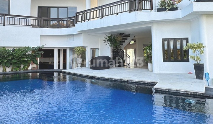 Dijual Villa Mewah - Bukit Nusa Dua