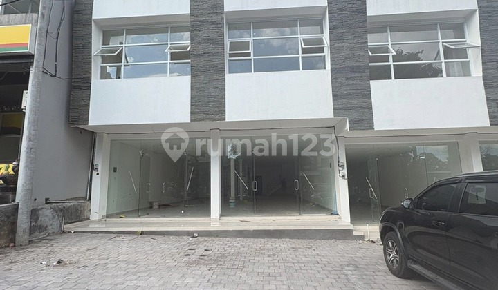 FOR RENT 2 ADJOINED NEWLY BUILT SHOP HOUSES, DALUNG AREA - BADUNG FOR RENT 2 ADJOINED NEWLY BUILT SHOP HOUSES, DALUNG AREA - BADUNG