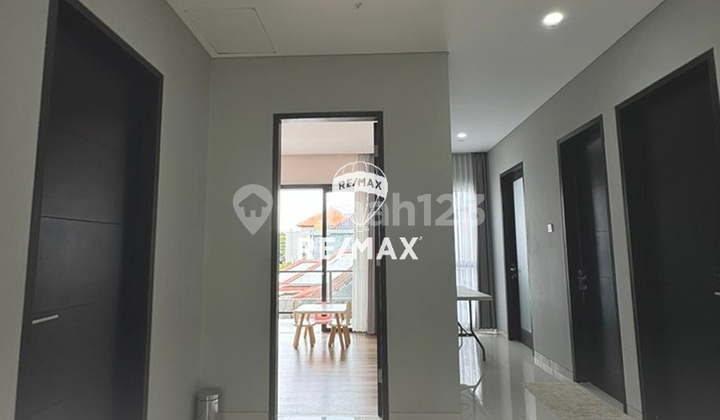 For Sale - Rumah Mewah 2 Lantai di Renon 2