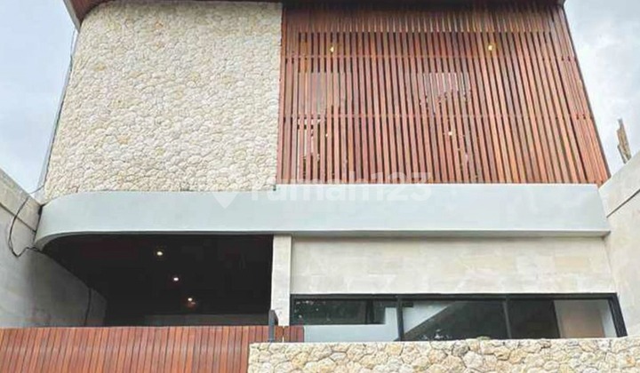 For Sale Villa Rice Field View, Berlokasi di Cepaka Munggu