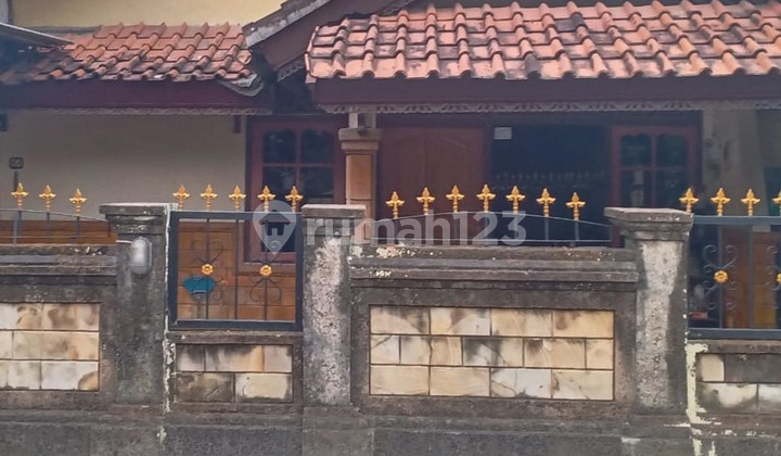 For Sale - Dijual Rumah 2 Lantai di Area Sempidi Badung.