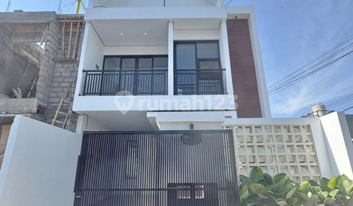 Dijual Rumah Looks Modern, Daerah Renon - Denpasar Dijual Rumah Looks Modern, Daerah Renon - Denpasar