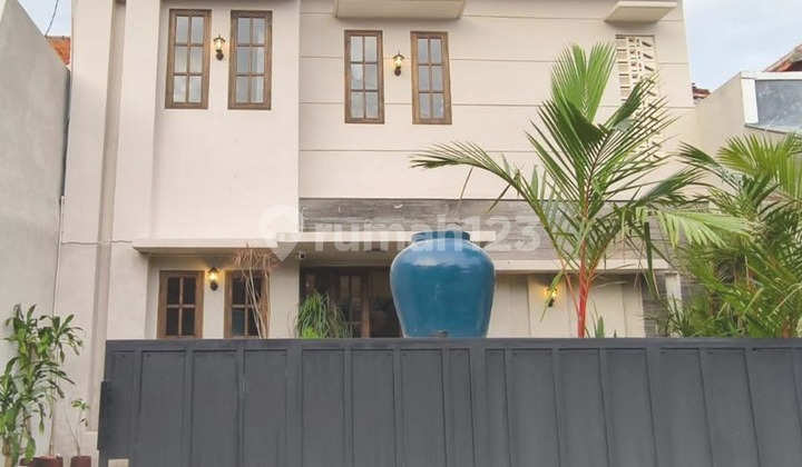 DIJUAL CEPAT RUMAH MEWAH FULL FURNISHED, DAERAH TAMAN GRIYA - JIMBARAN
