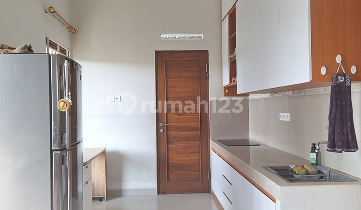 FOR SALE HOUSE IN KESIMAN AREA, ONE GATE SYSTEM, RICE FIELD VIEW 2