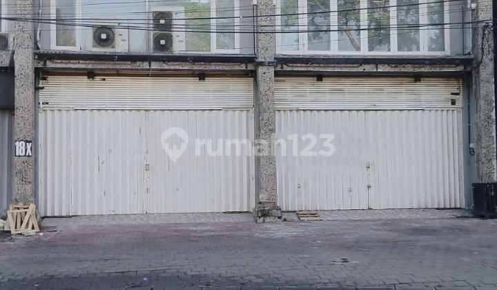 Two-Story Shop House in a Strategic Location, Kerobokan Kelod Area, Badung, Bali. Two-Story Shop House in a Strategic Location, Kerobokan Kelod Area, Badung, Bali.