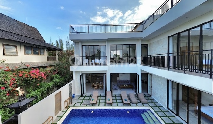 Villa Fully Furnished with Rice Field View in Padang Linjong, Canggu Villa Fully Furnished with Rice Field View in Padang Linjong, Canggu