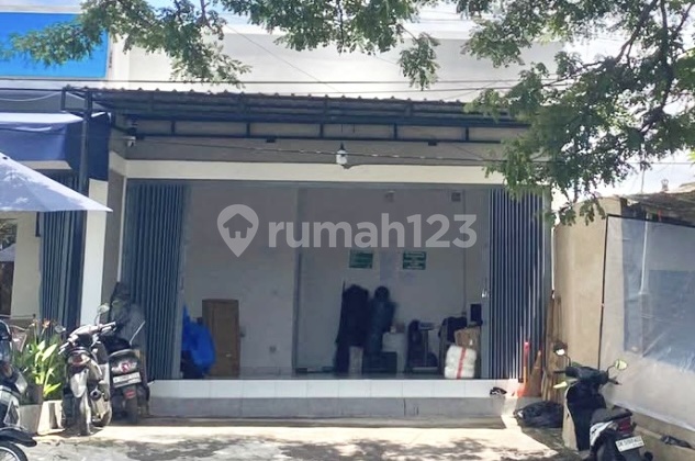 Strategic Shop House in Gunung Salak Kerobokan