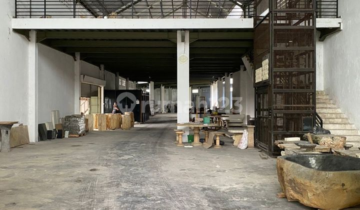 Two-Story Building Strategic Location in Sunset Road Area, Seminyak, Badung