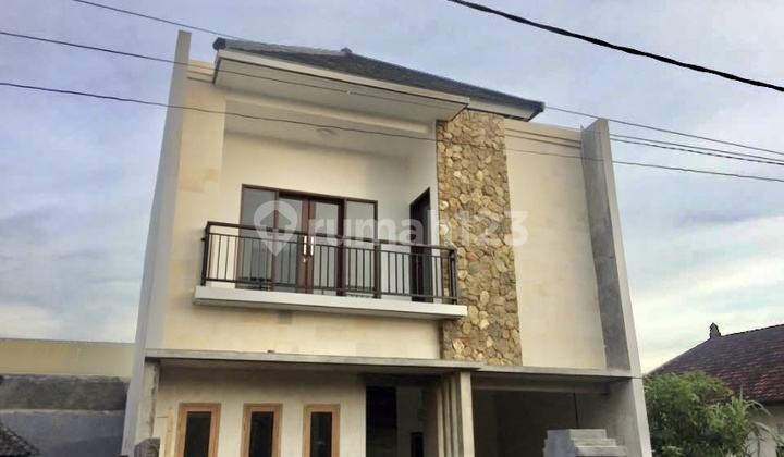 Rumah Siap Huni di Pulau Moyo Denpasar Rumah Siap Huni di Pulau Moyo Denpasar