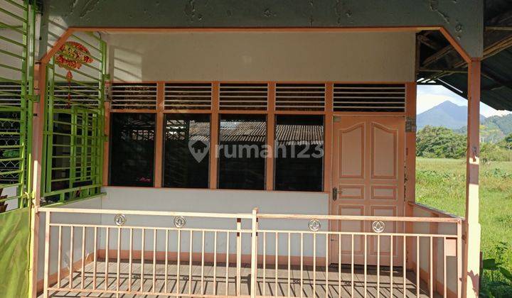 Rumah 1Lt  JL.Kalimantan Kota Singkawang 1