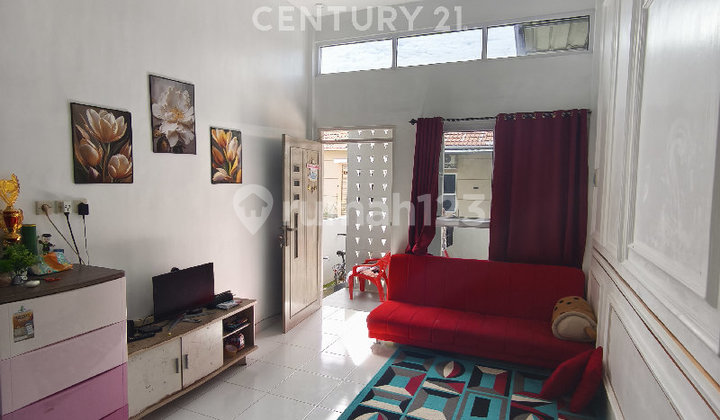 Ready-to-Occupy House in Stoneris Sukses Complex, Singkawang City