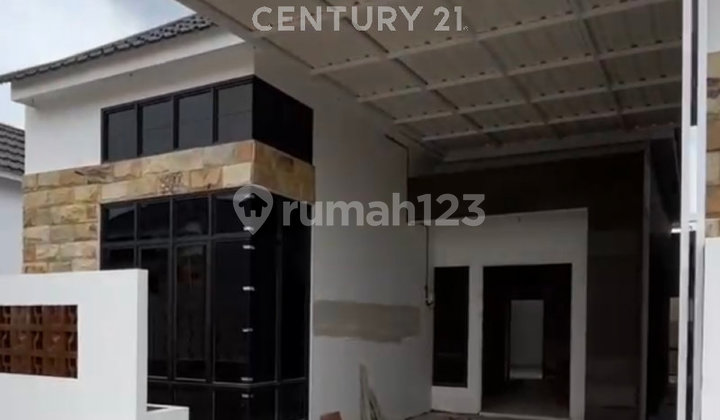 Golden Sakkok Asri House Near Grand Mall Singkawang City