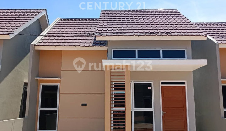 Ready-to-Occupy House in Stoneris Housing, Singkawang City