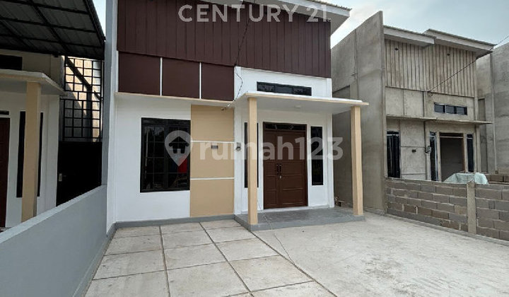 Rumah Minimalis dengan Nuansa Asri Roban Land Kota Singkawang
