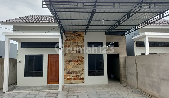 Rumah Golden Man 1Lt Kota Singkawang Roban 1