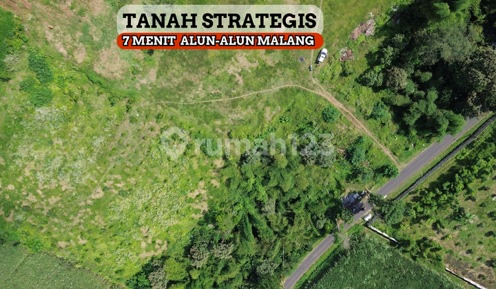Tanah Dekat Alun-Alun Kota Malang Dekat Jalan Utama