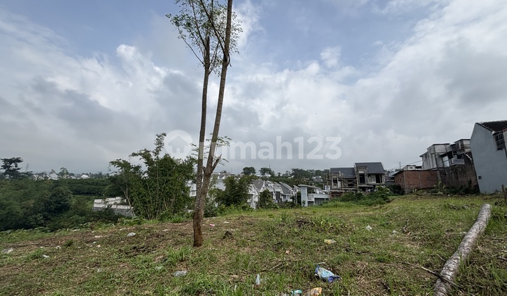 5 Menit Umm Tanah Malang SHM Split View Pegunungan