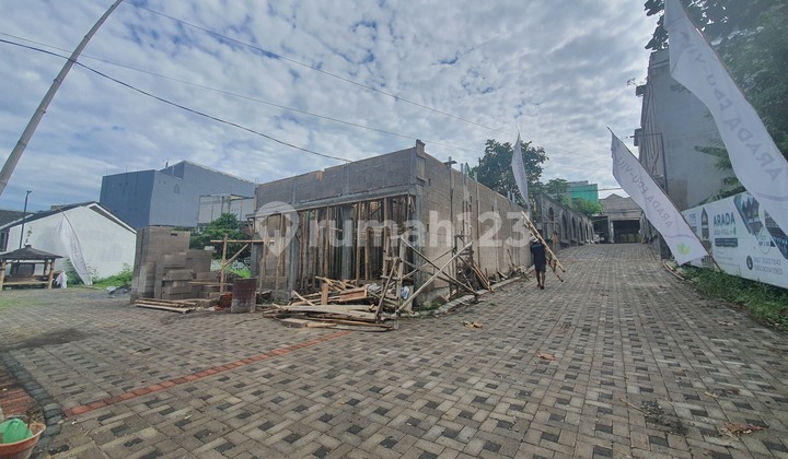 For Sale Saxophone Boarding House - High Income Potential! 2