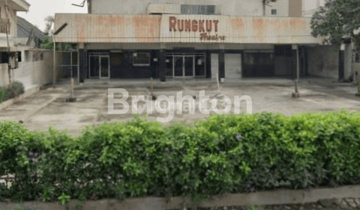 GUDANG BEKAS GEDUNG BIOSKOP RUNGKUT THEATRE 1