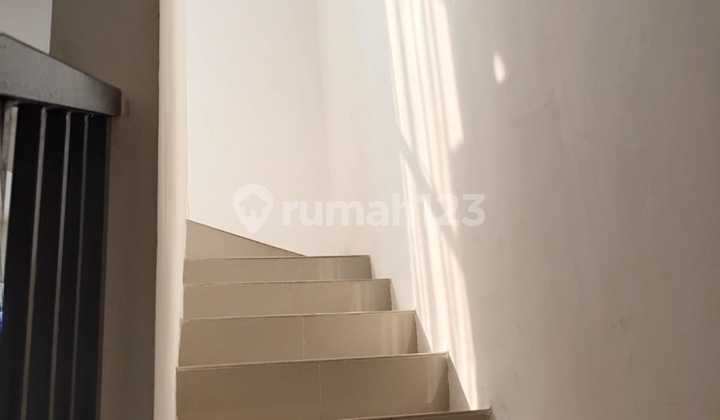 Disewakan Rumah Graha Raya Bintaro Semi Furnished 2