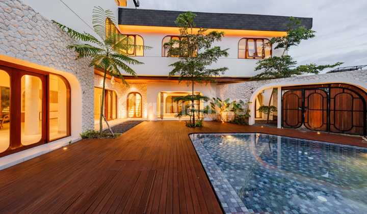 Dijual Villa Mewah Private Pool Canggu Bali