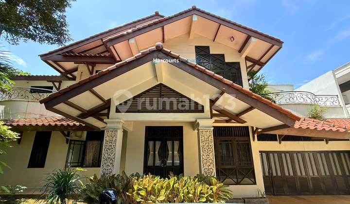 Tropical Traditional Modern House