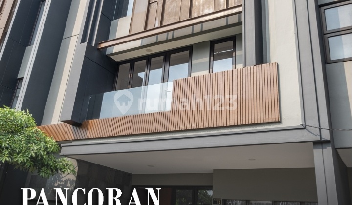 Three-Story House in a Cluster Ready to Be Yours. Beautiful House at Jl. Pancoran Timur III No. 05, Duren Tiga, Pancoran, South Jakarta City, DKI Jakarta, Indonesia, 12760, Pancoran with SHM (Certificate of Ownership). 2