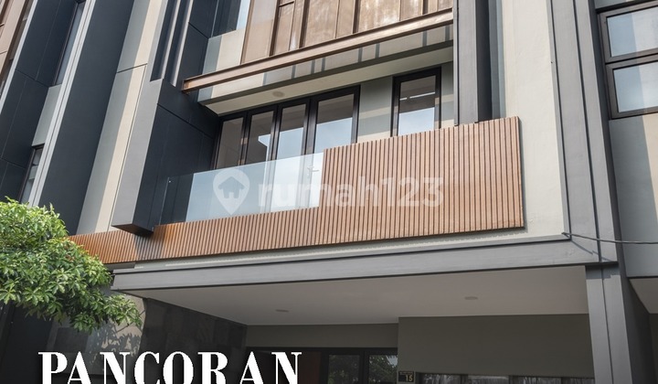 Rumah Tiga Lantai Dalam Cluster Siap Huni Dan Segera Miliki Unitnya