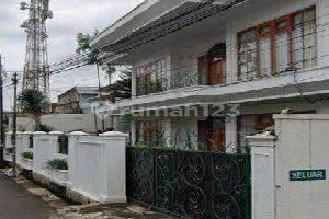 Rumah Siap Huni 2 Lantai Dengan Pool 1