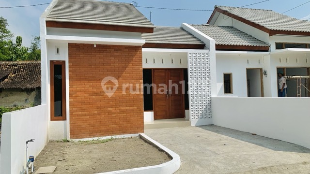 Rumah Strategis Tepi Jalan View Gunung Merapi 2