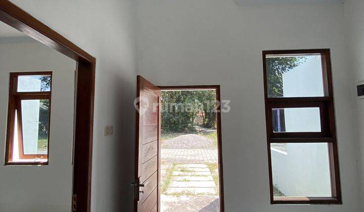 Rumah Minimalis Dalam Cluster Free Design Dekat Stasiun 2