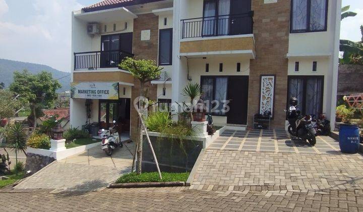 Rumah 2 lantai bernuansa Bali di Sukabumi 1