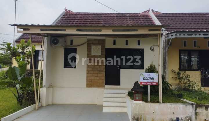 A Cozy Hook House with Mountain View in Sukabumi Regency.