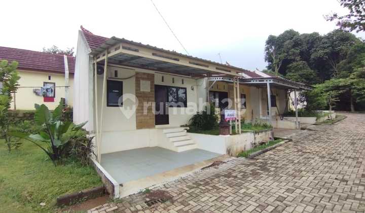 Rumah Hook Yang Asri Dengan View Gunung Di Perumahan Taman Bukit Nirwana Sukabumi