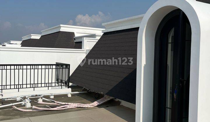 DIJUAL CEPAT RUMAH CANTIK LOKASI PREMIUM SUMMARECON CROWN GADING 2