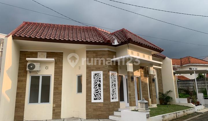 Rumah Murah Cantik Tipe 45/65 Tengah Kota Magetan  2
