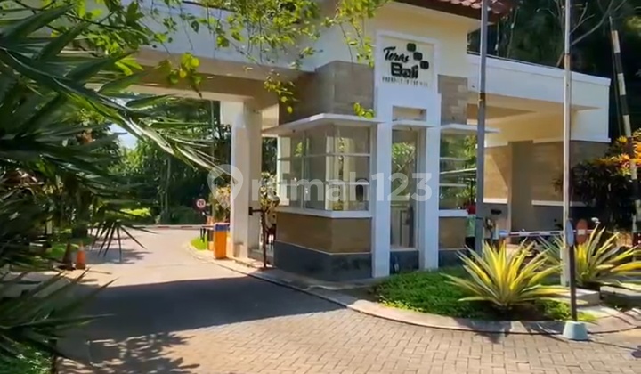 Rumah Mewah 1 Lantai Teras Bali Mijen 1