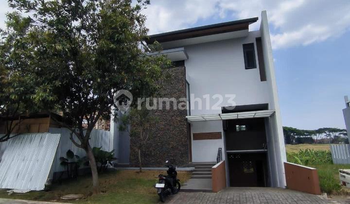 Rumah Baru @ Bumi Parahyangan Bandung, Hadap Danau 3 Lantai Rumah Baru @ Bumi Parahyangan Bandung, Hadap Danau 3 Lantai