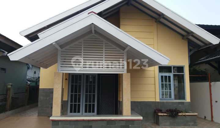 For Sale, Well-Maintained Rapih Villa in Green Hill, Pacet, Ciherang, Cianjur. Facilities include a Gathering Space with Restaurant, Swimming Pool, Fish Pond, Garden, and a Hill That Can Be Climbed. For Sale, Well-Maintained Rapih Villa in Green Hill, Pacet, Ciherang, Cianjur. Facilities include a Gathering Space with Restaurant, Swimming Pool, Fish Pond, Garden, and a Hill That Can Be Climbed.